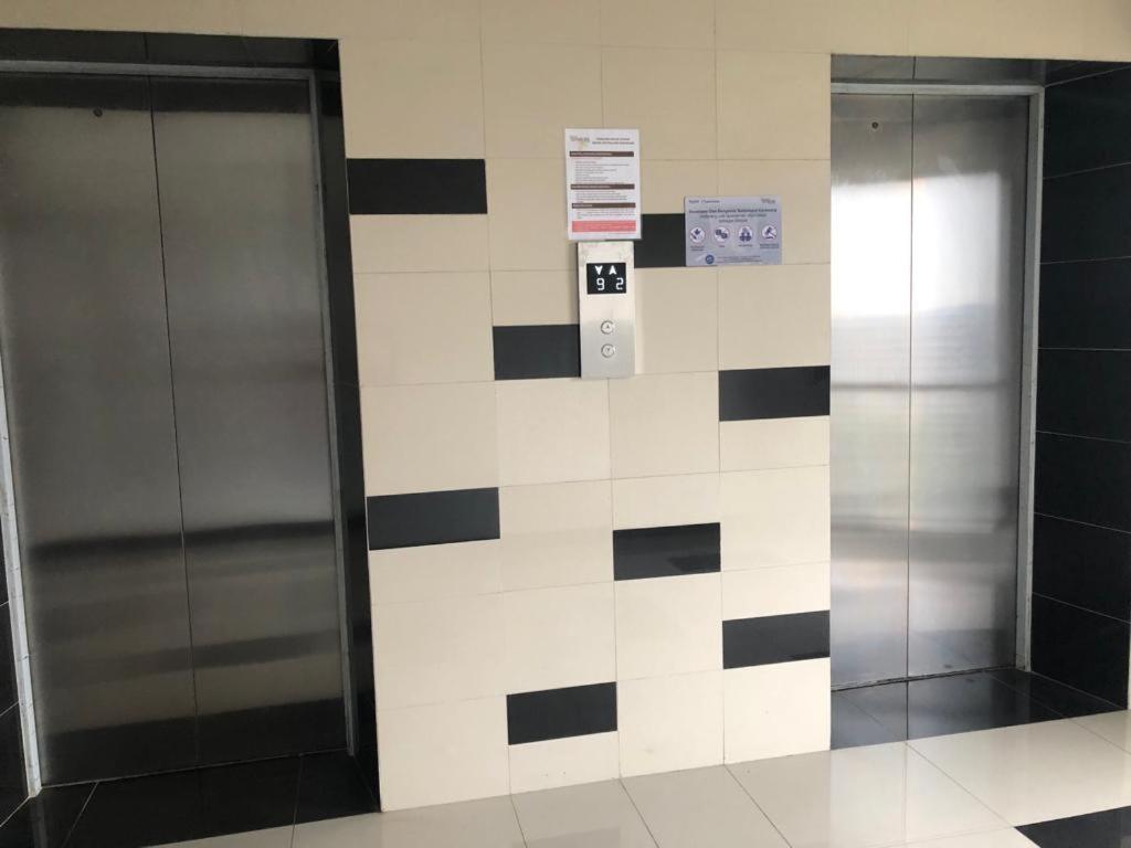 Apartment Grand Sentraland Karawang Manage By Laguna Room 외부 사진