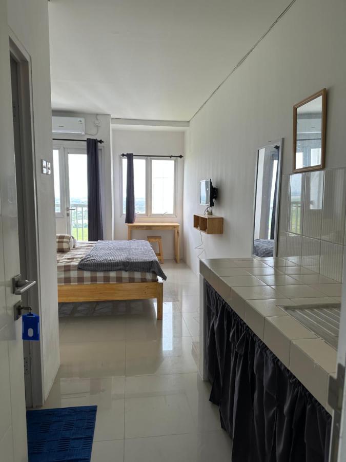 Apartment Grand Sentraland Karawang Manage By Laguna Room 외부 사진