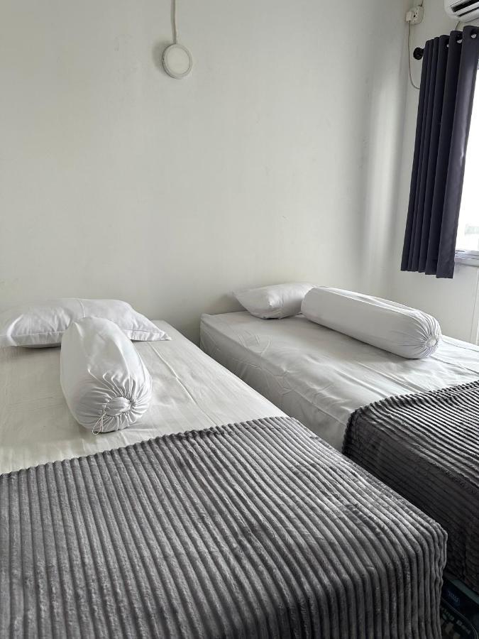 Apartment Grand Sentraland Karawang Manage By Laguna Room 외부 사진